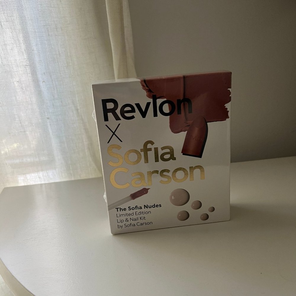 Sofia Carson x Revlon - Nudes Lip and Nail Kit